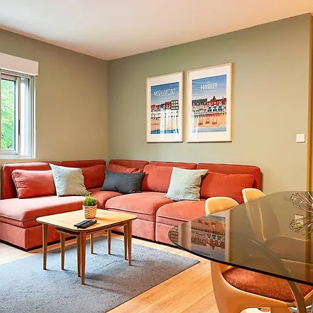 Renove A Stella-plage Avec Piscine Chauffee, Parking Prive Gratuit, Tv Grand Ecran, Boulodrome, A 2km De La *