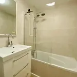 Renove A Stella-plage Avec Piscine Chauffee, Parking Prive Gratuit, Tv Grand Ecran, Boulodrome, A 2km De La * Cucq